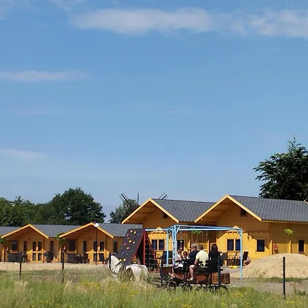 Perla Osrodek Wypoczynkowy Holiday home *